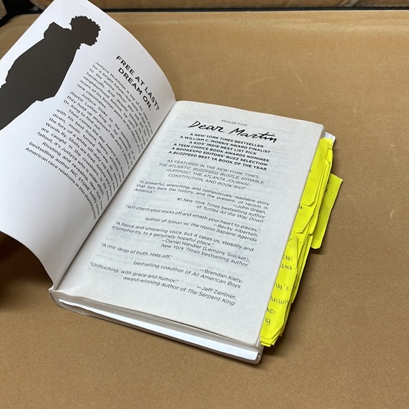 Dear Martin book a novel - Picture 2 of 3